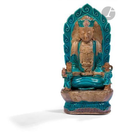  CHINE - Époque MING (1368 - 1644) Statuette de Guanyin en grès émaillé turquoise...