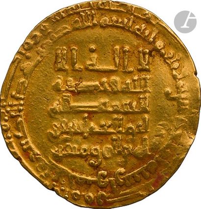 null ABBASSIDES. Règne d’Al-Muqtadir (295-320 H / 908-932).
Dinar d’or daté 314 H...