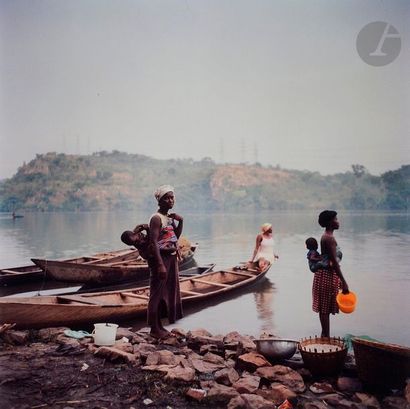 null Denis Dailleux (1958) 
Trois femmes au bord de la Volta, Ghana, 2010. 
Épreuve...