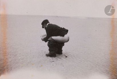 null Maurice Joyant (1864-1930) 
Henri de Toulouse-Lautrec déféquant sur la plage...