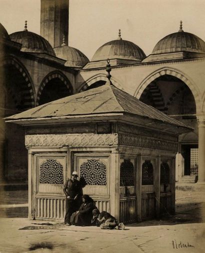 null James Robertson (1813-1888)
Constantinople, c. 1857. 
Fontaine dans la cour...