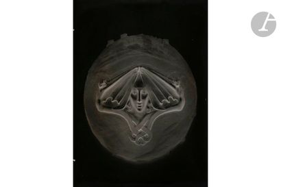 null ARCHIVES RENÉ LALIQUE (1860-1945)
Femme au sphinx, couples, nymphes, gargouilles,...