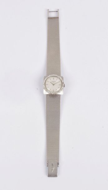null LONGINES. Vers 1970
Montre bracelet pour femme en or gris 18K (750), lunette...