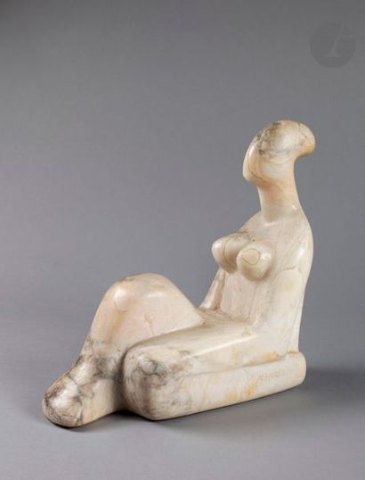 null ACHIAM (1916-2005)
Attente n°1, 1978
Sculpture en albâtre - Taille directe.
Signée...