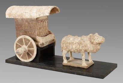 Céramique de la Chine, époque TANG (618-907) Chariot tiré par un boeuf en terre cuite...