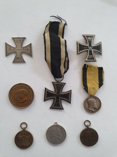 GERMANY Set of 8 decorations including iron...