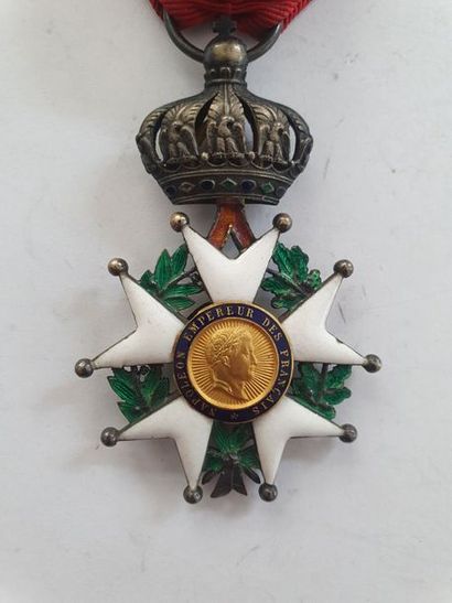 null FRANCE 
ORDRE DE LA LÉGION D’HONNEUR 
Étoile d’officier d’époque Second Empire....