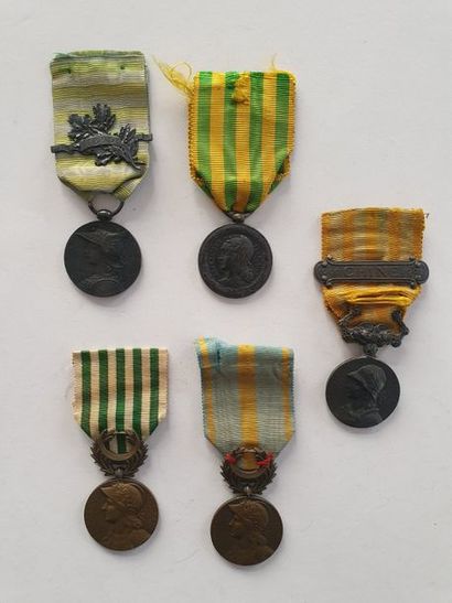 null FRANCE CAMPAIGNES COLONIALESA set of
 five commemorative
 campaign
 medals
:

...