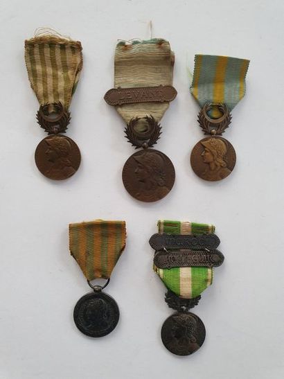 FRANCE CAMPAIGNES COLONIALESA set of five commemorative campaign medals : - Médaille...