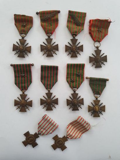 null 
WAR
 CROSSES
 14-18 -
 FIGHTER'S
 CROSS
 Set of

 10 medals, 8 war crosses,...