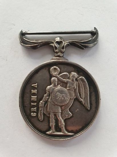 null ROYAUME-UNI 
MÉDAILLE DE CRIMÉE
Médaille de Crimée, fabrication privée non signée,...