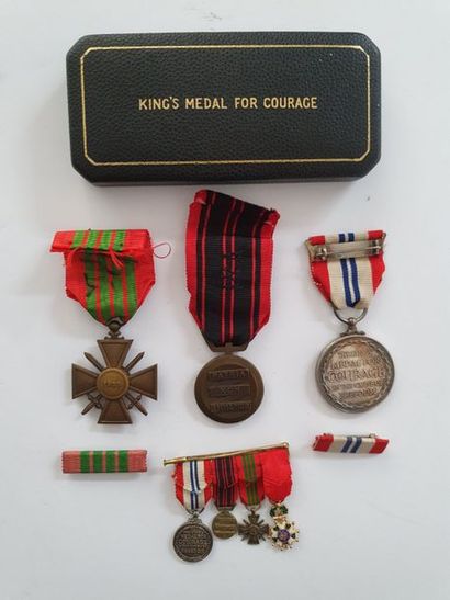 null ROYAUME-UNI-FRANCE 
Ensemble de 3 médailles:
- The King’s Medal for courage...