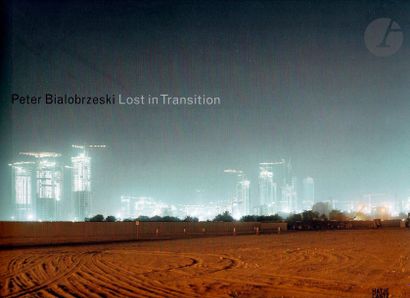 null BIALOBRZESKI, PETER (1961) [Signed]
Lost in Transition.
Hatje Cantz, 2007.
In-4...