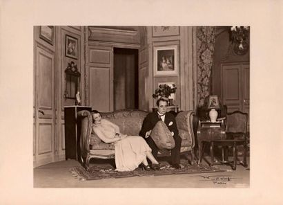 Lucien WALÉRY (1863-1935) 7 Photographies de la pièce Le Blanc et le Noir, [1922];...