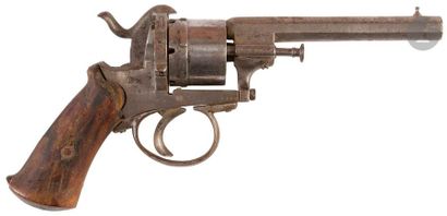 null Revolver à broche, six coups, calibre 7 mm
Canon à pans.
Dans l’état. Vers 1870....