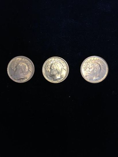 null 3 pièces de 1/2 Pahlavi en or
Poids : 11,9 g