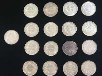 null 17 pièces de 10 Francs en argent. Type Hercule. 1965 (8) - 1966 (3) - 1967 -...