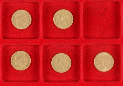null 5 pièces de 10 Francs en or. 
- 2 pièces de 10 Francs en or. Type Napoléon III...