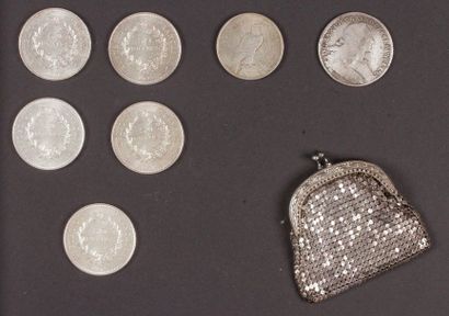null Lot de 7 pièces en argent: 
- 5 pièces de 50 Francs en argent. 1976 (4) - 1978.
-...