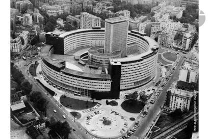 null GILBERT POILLERAT (1902-1988) POUR LA MAISON DE LA RADIO (INAUGURÉE EN 1963)
Carcois,...