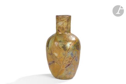 null AMÉDÉE DE CARANZA (1843-1914
)Bay laurel
 branchesBaluster
 vase


 with chimney...