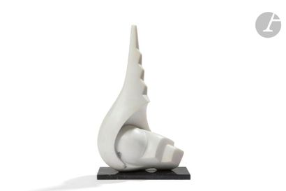 null CLAUDE DAVID-UGRAY (1940-2018)
La flèche
Sculpture. Épreuve en marbre blanc....