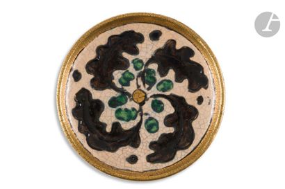 null ANDRÉ METTHEY (1871-1920) 
Feuilles de chêne et glands, saison 1
Assiette décorative...