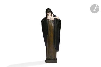 null LUCIENNE HEUVELMANS (1885-1944)
Maternité, grand modèle
Sculpture chryséléphantine....
