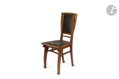 null GUSTAVE SERRURIER-BOVY (1858-1910) (ATTRIBUÉ À)
Une chaise en acajou. Tapisseries...