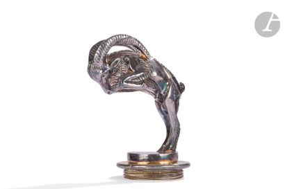 null GEORGES DAREL (1892-1943)
Bouquetin
Bouchon de radiateur. Épreuve en bronze...