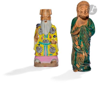null CHINE - XIXe siècle
Ensemble comprenant une statuette en porcelaine émaillée...