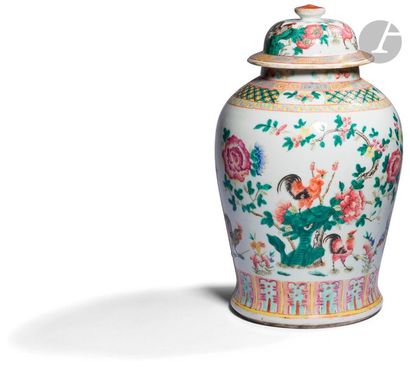 null CHINE - XXe siècle
Potiche en porcelaine émaillée polychrome à décor de coqs...