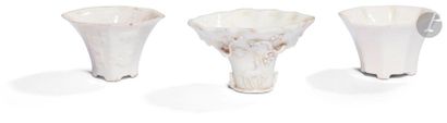 null CHINE - Époque KANGXI (1662 - 1722)
Trois coupes libatoires en porcelaine blanche,...