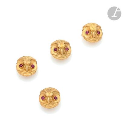 null PAUL ROBIN (attributed to
)A set of 4 chased 18K (750) gold cufflinks, each...