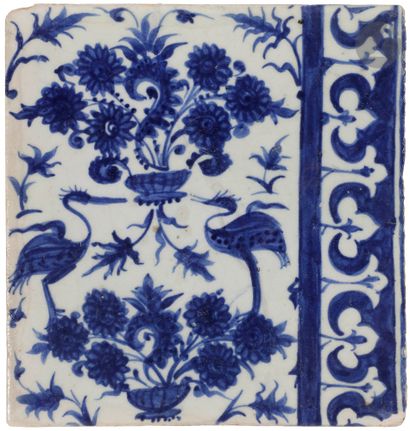 null 
Trois carreaux à décor bleu et blanc, Égypte ou Syrie, probablement XVIe siècle

En...