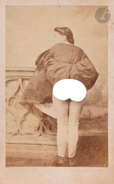 null Photographe non identifié
Récréation photographique, c. 1860.
Femme de dos,...
