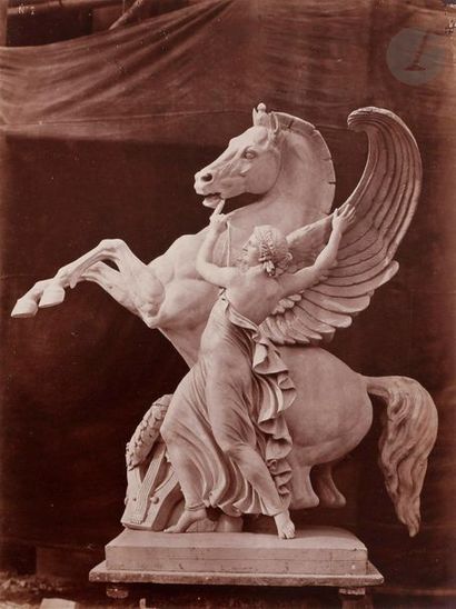 null Louis-Emile Durandelle (1839-1917) 
Le Nouvel Opéra de Paris, c. 1868. 
Statues...