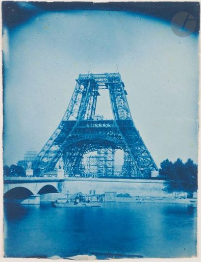 null Auteur non identifié 
Tour Eiffel en cours de construction, 1888. 
Cyanotype...