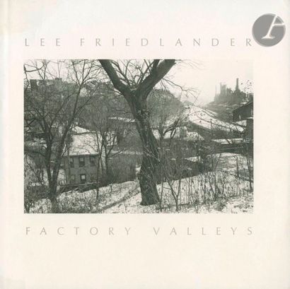 null FRIEDLANDER, LEE (1934) [Signed]
Factory Valleys.
Callaway Éditions, New York,...