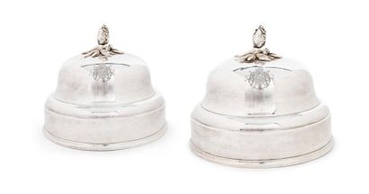 null CHRISTOFLE POUR NAPOLÉON III - 1860 - 1861
Paire de cloches en métal argenté...