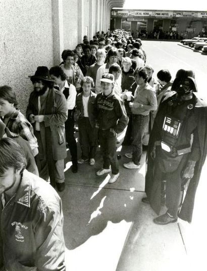 null Photographe non identifié 
Première du film Le retour du Jedi de George Lucas,...