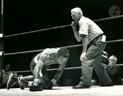 null Photographe de presse
Boxe américaine, 1961-1964. 
Sonny Liston. Action pendant...