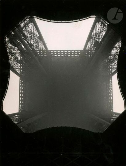 null Atzinger - A. Viard et divers Paris, 1934-1972. 
The quays of the Seine. The...