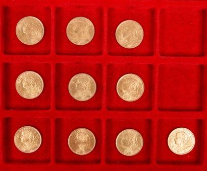 null 10 pieces of 20 Swiss Francs in gold. Type Helvetia. L 1935 B