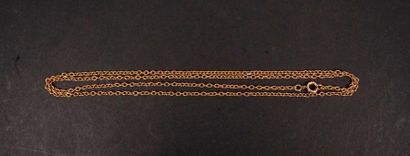null Long gold necklace (18 K).Weight: 12.2 g
Length: 70 cm