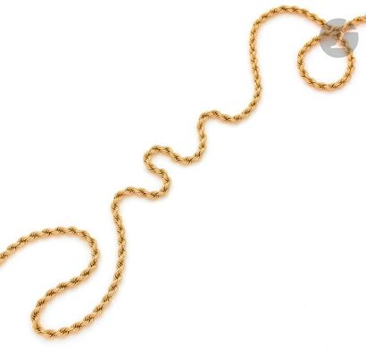 null Twisted 18K (750) gold necklace.
Length:
about
150 cm
.

Weight: 92,1 g

