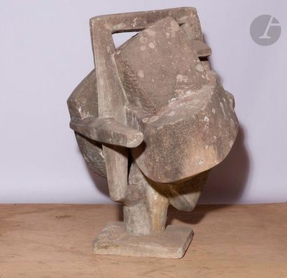 null Roger DESSERPRIT (1923-1985
)Composition - Sculpture
,

1989Cement,

terracotta...