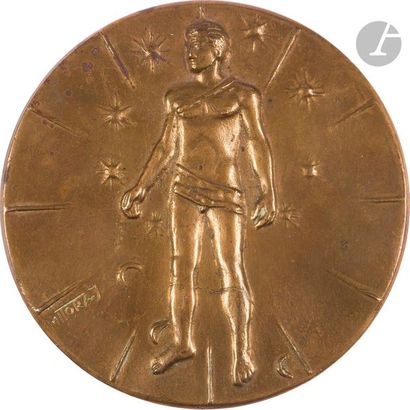 null Igor MITORAJ [polonais] (1944-2014)
Articulations, 1983-84
Médaille en bronze.
Signée...