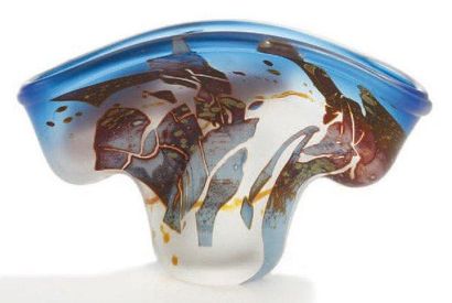 Louis LELOUP (né en 1929) Vase de forme libre à panse aplatie à décor abstrait sur...