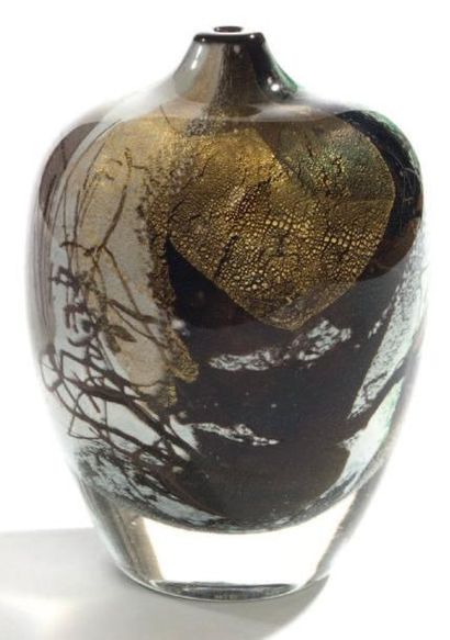 Jean-Claude NOVARO (né en 1943) Vase ovoïde à petit col à décor noir, vert, blanc...